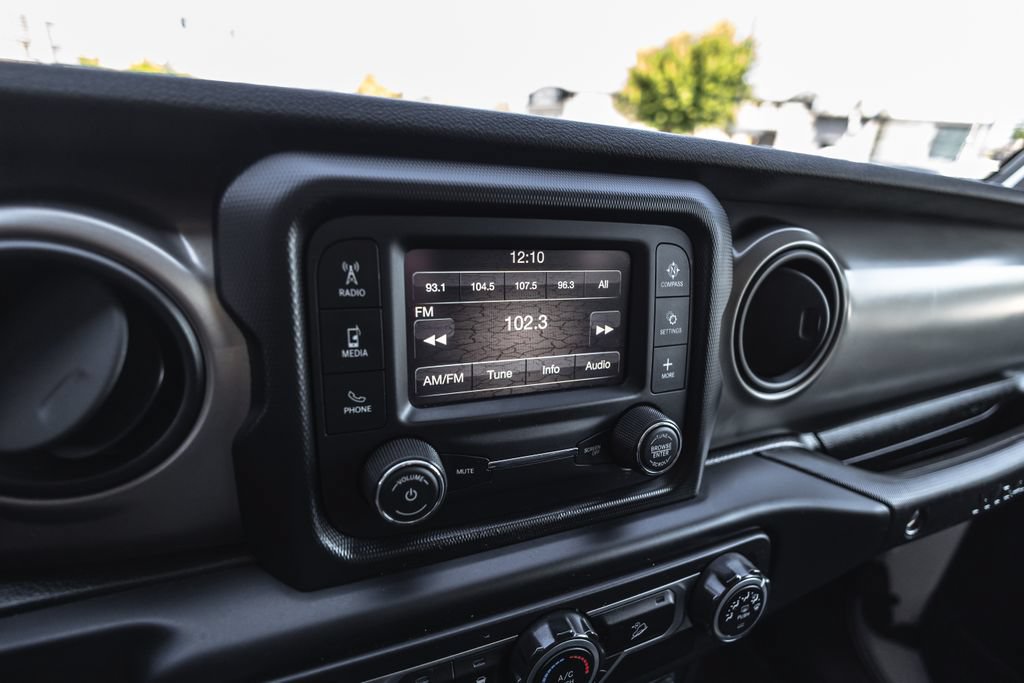 Used 2019 Jeep Wrangler Unlimited Sport S AWD/4WD image 14