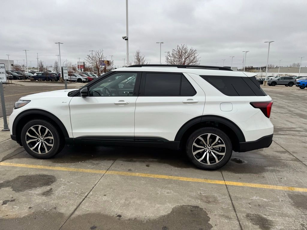 Used 2026 Ford Explorer ST-Line image 7