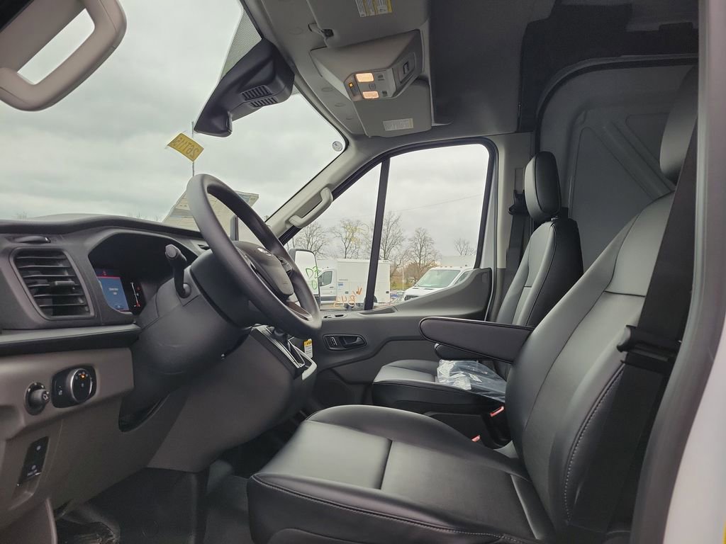 New 2026 Ford Transit 250 148 Medium Roof image 15