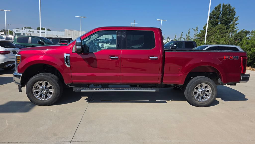 Used 2019 Ford F250 XLT w/ XLT Premium Package AWD/4WD image 2