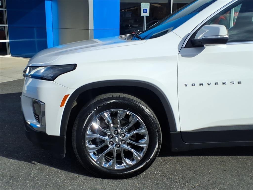 Used 2022 Chevrolet Traverse LT image 6