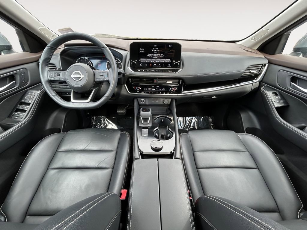 Used 2023 Nissan Rogue SL w/ SL Premium Package image 13