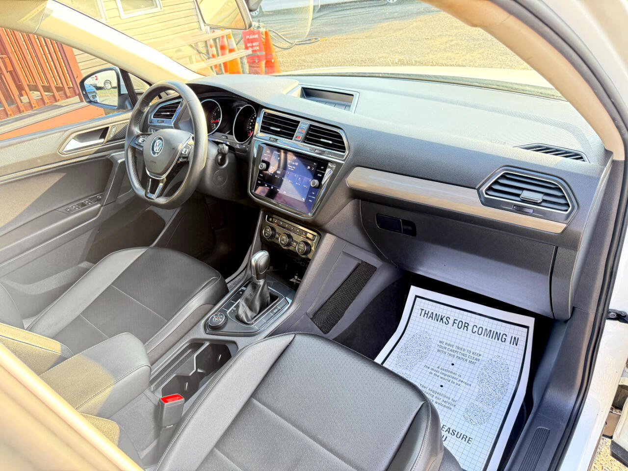 Used 2019 Volkswagen Tiguan SE w/ Panoramic Sunroof Package image 45