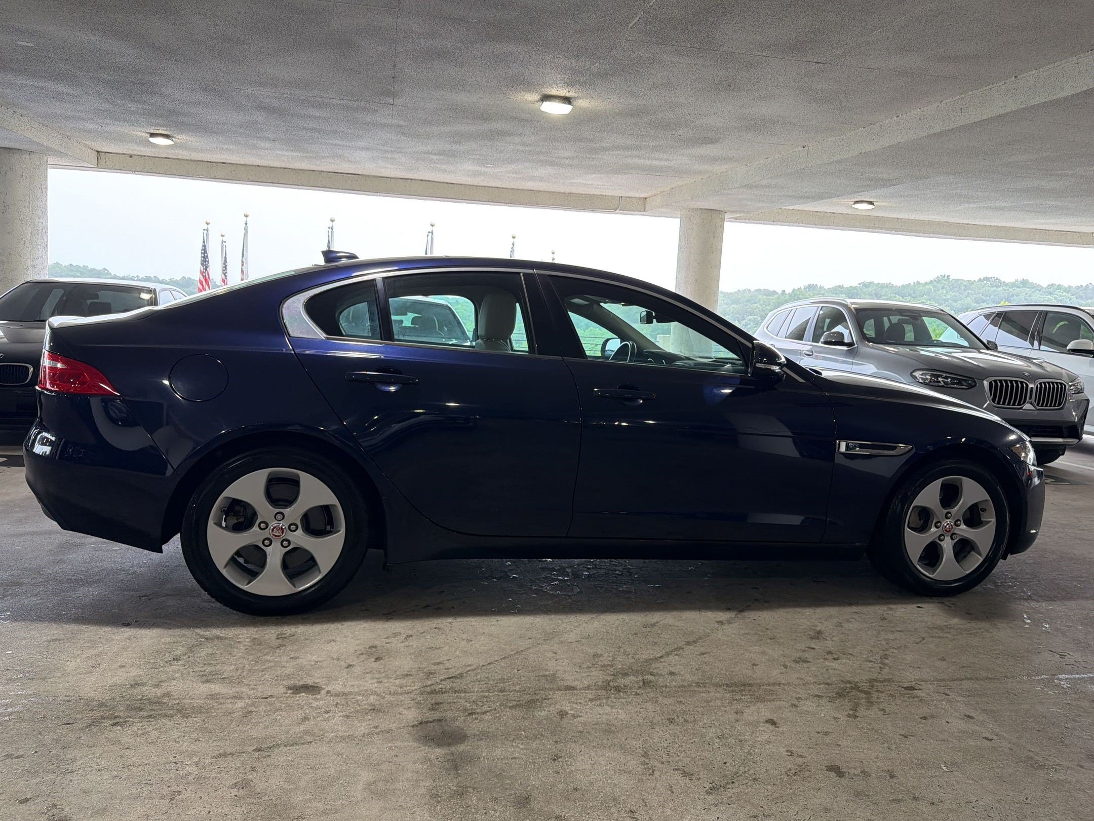 Used 2018 Jaguar XE RWD image 6