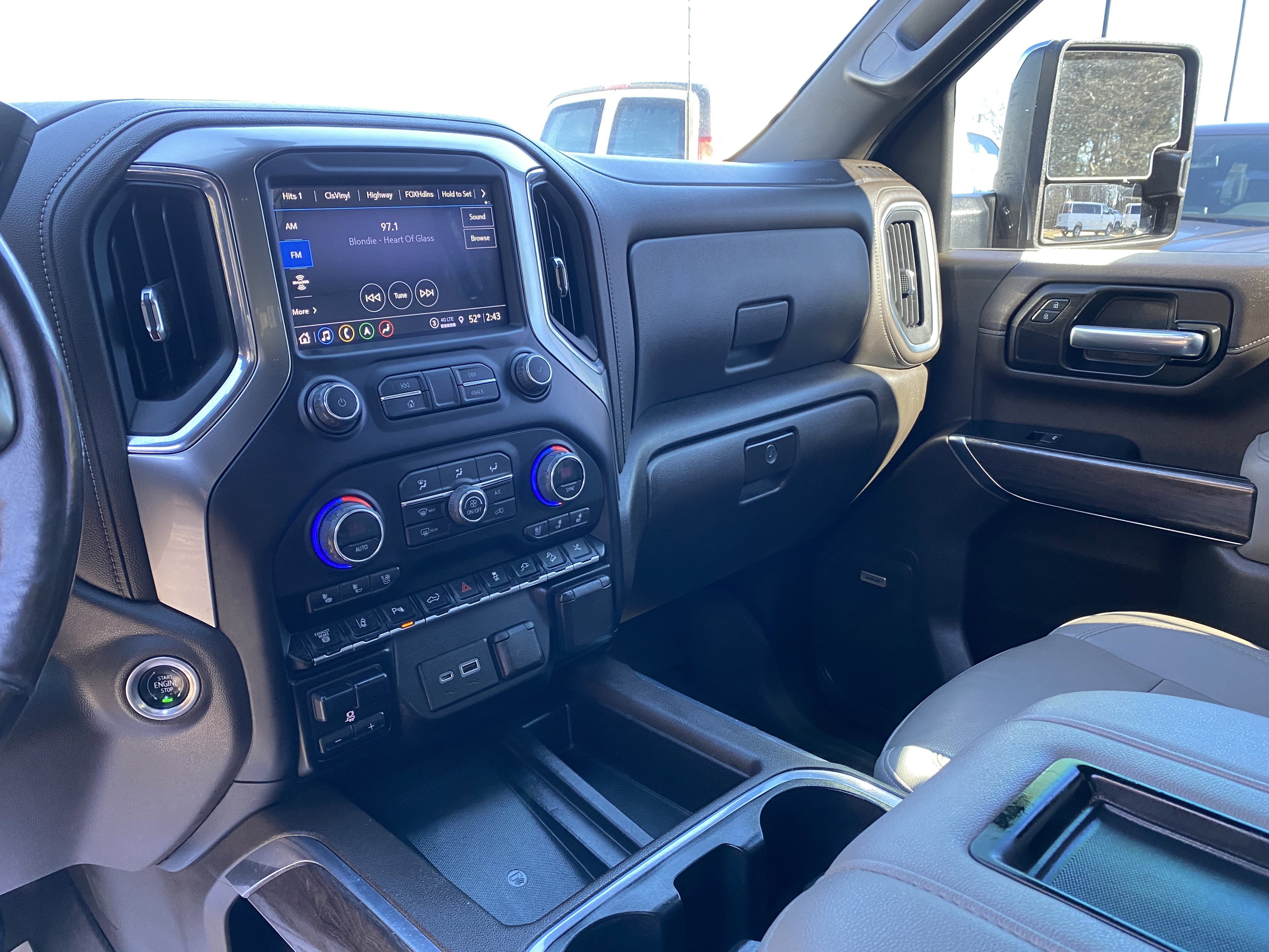 Used 2022 Chevrolet Silverado 2500 LTZ w/ LTZ Premium Texas Edition image 26