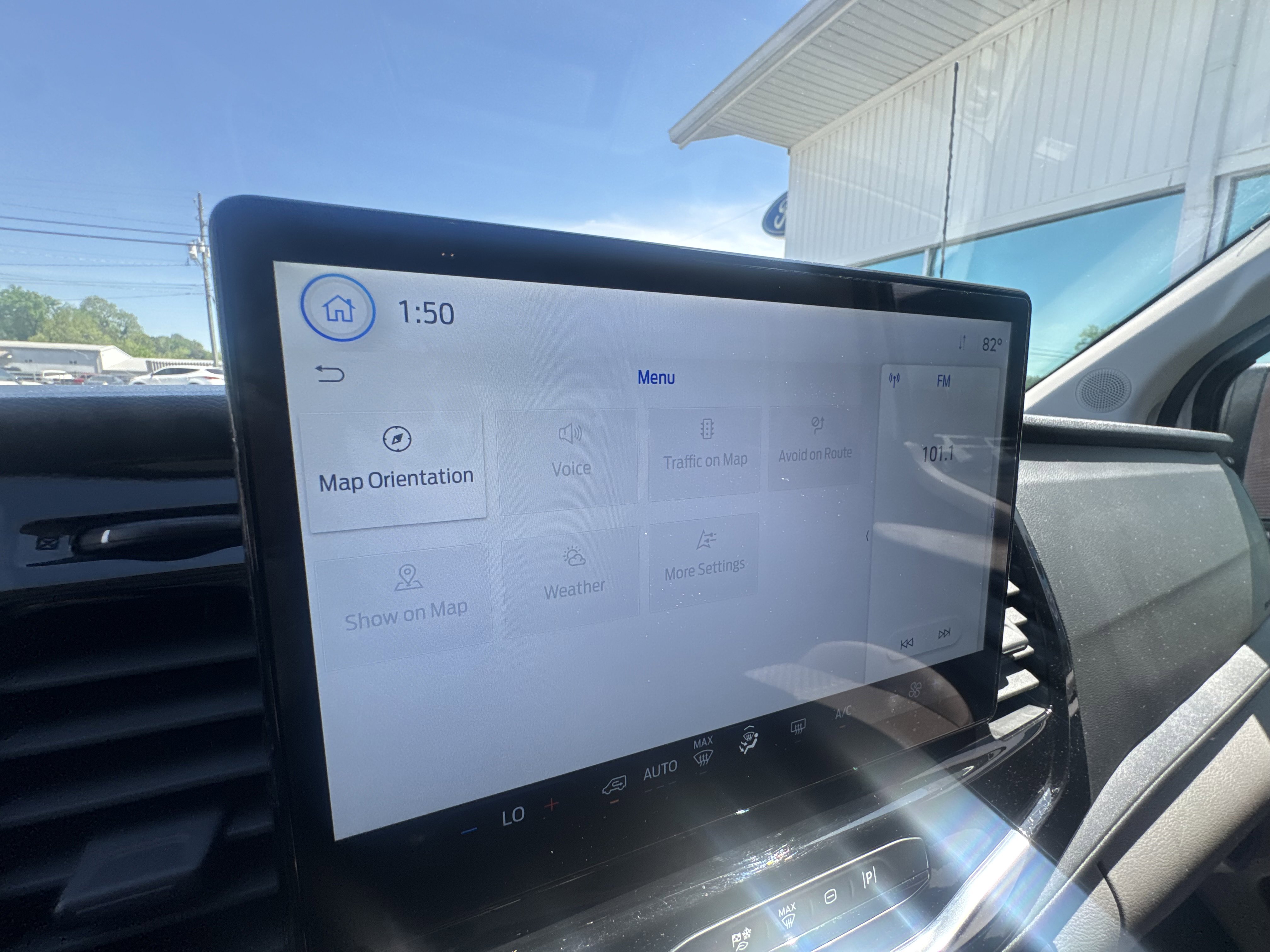 Used 2023 Ford Transit 350 XLT image 17