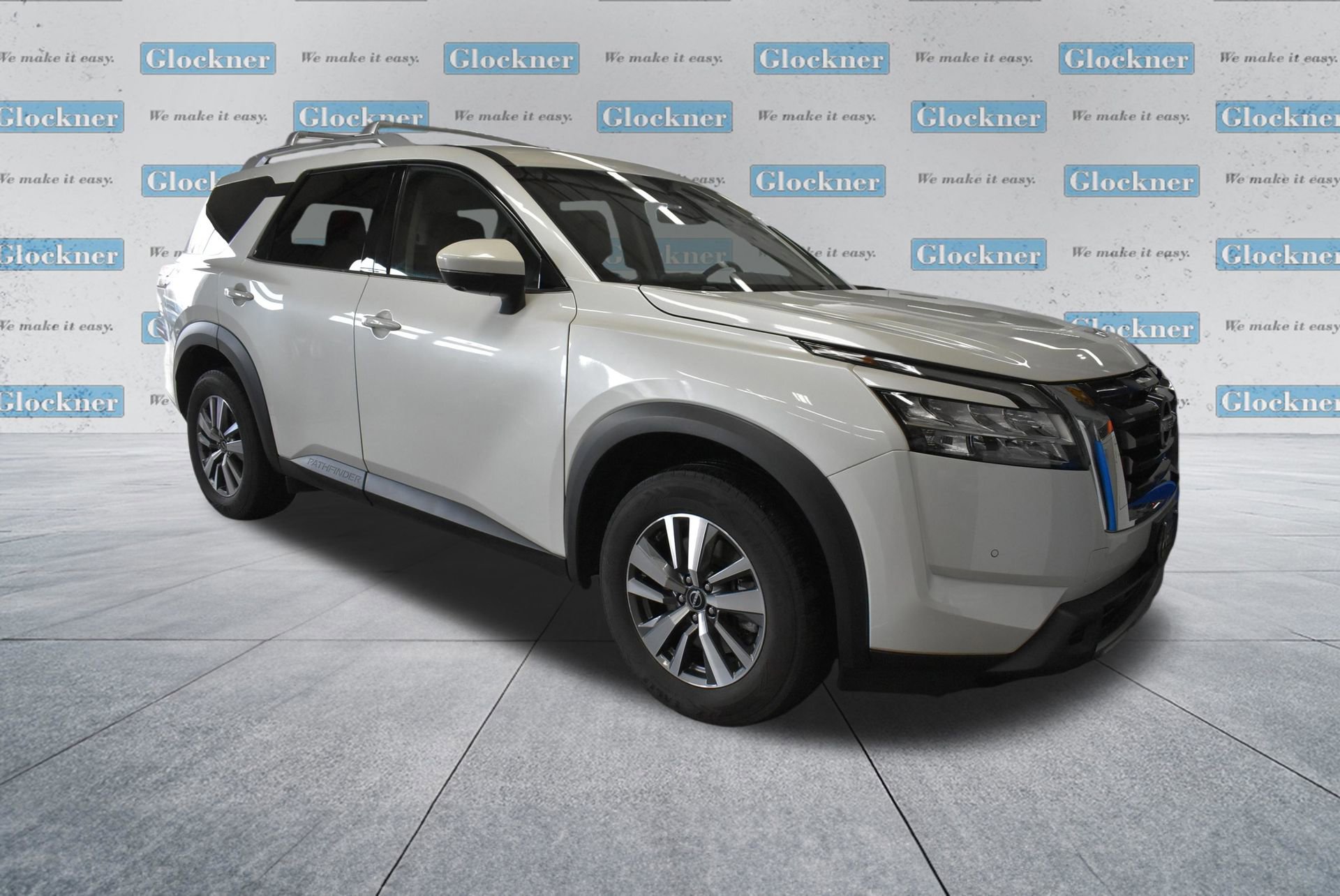 Used 2023 Nissan Pathfinder SL image 2