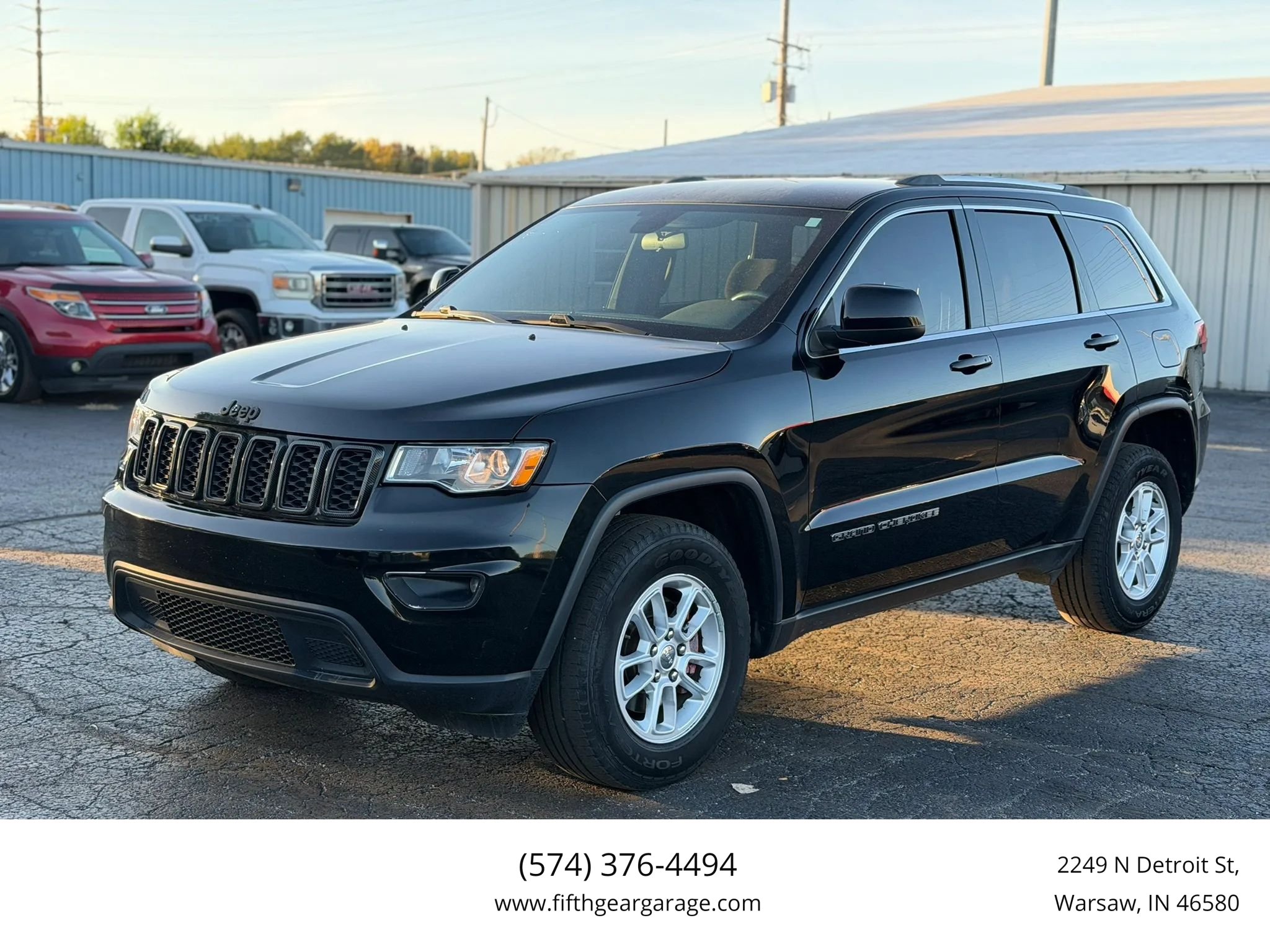 Used 2018 Jeep Grand Cherokee Laredo AWD/4WD image 1