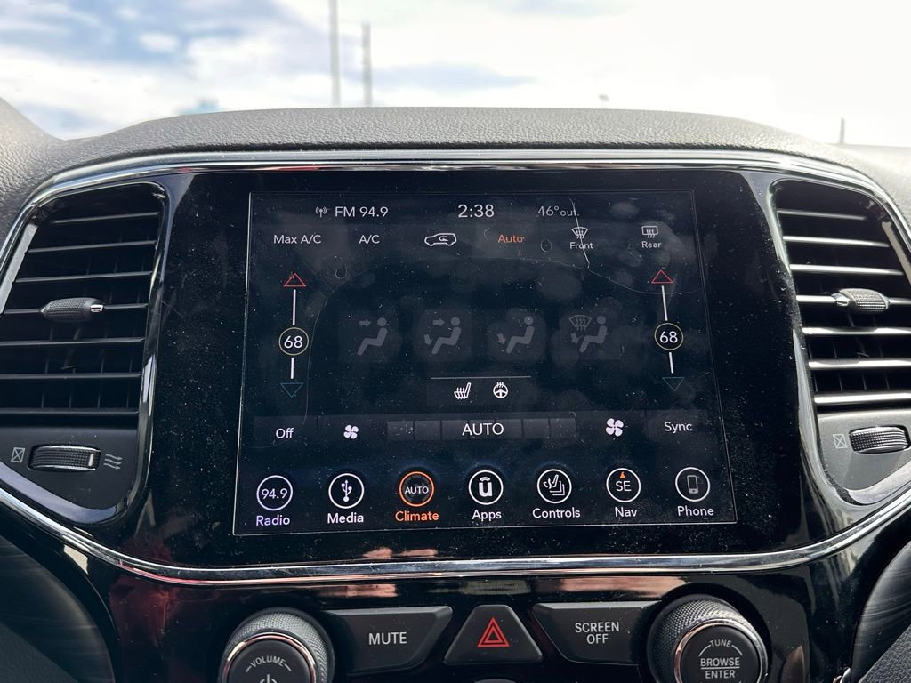 Used 2019 Jeep Grand Cherokee Laredo image 33