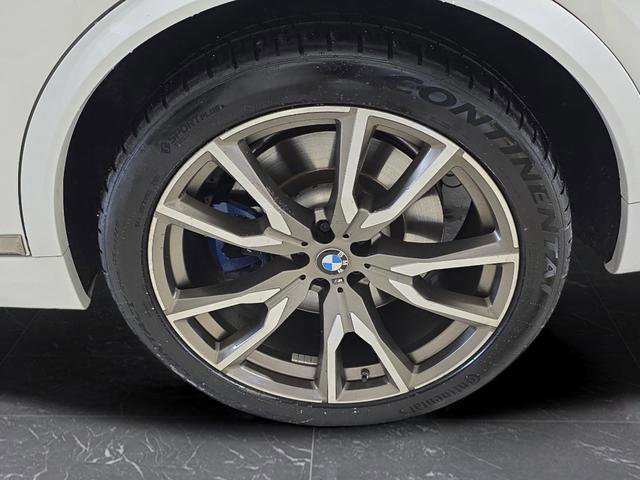 Used 2021 BMW X7 M50i w/ Dynamic Handling Package image 41
