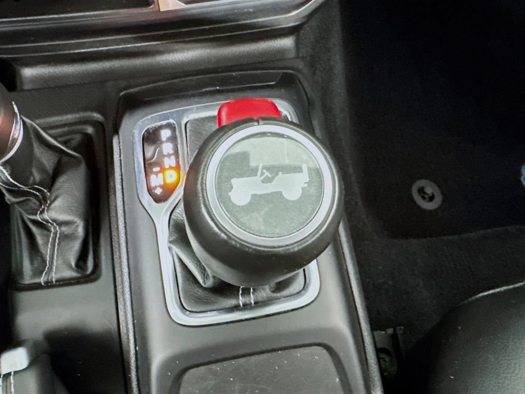 Used 2023 Jeep Wrangler Unlimited Sahara w/ Cold Weather Group AWD/4WD image 22