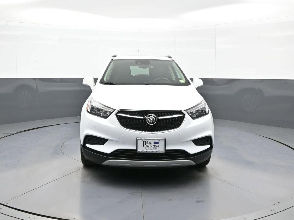 Used 2021 Buick Encore Preferred w/ Safety Package II image 2