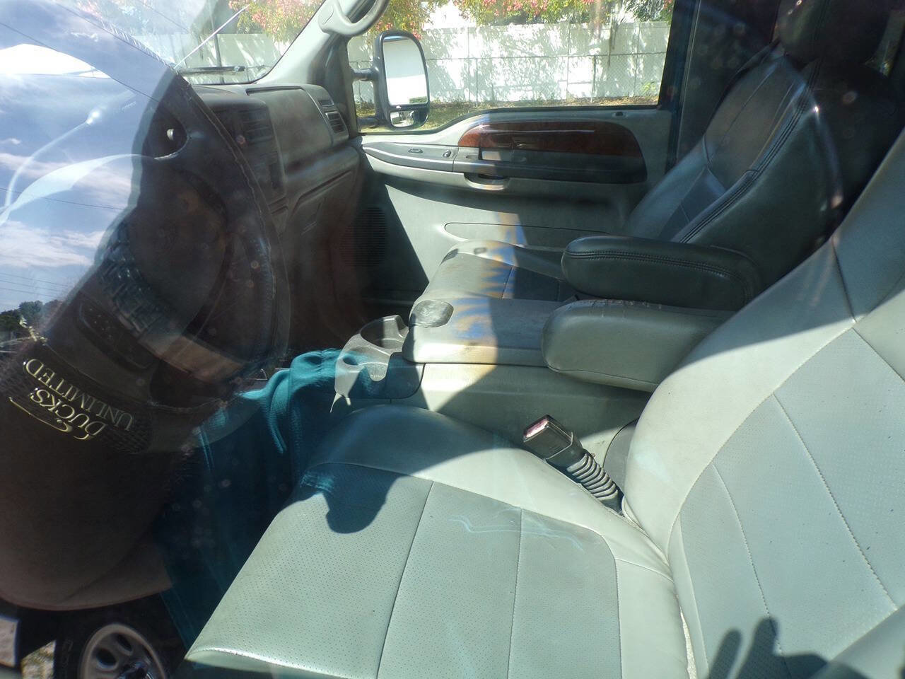 Used 2002 Ford F250 Lariat image 6