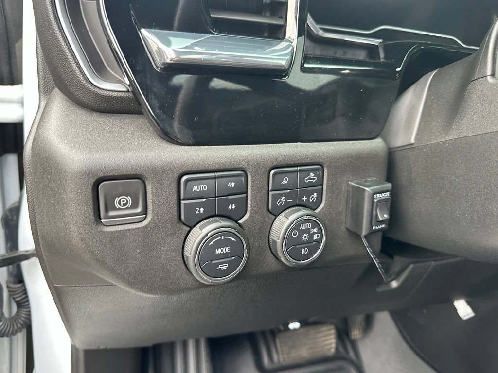 Used 2024 Chevrolet Silverado 3500 LTZ w/ LTZ Plus Package AWD/4WD image 13