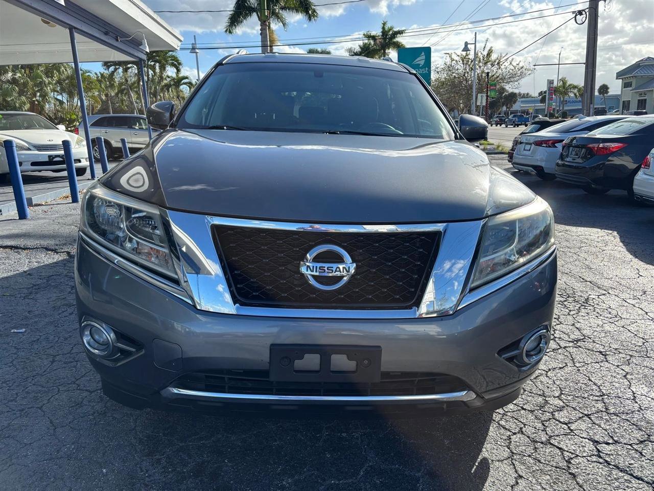 Used 2016 Nissan Pathfinder SV FWD image 8