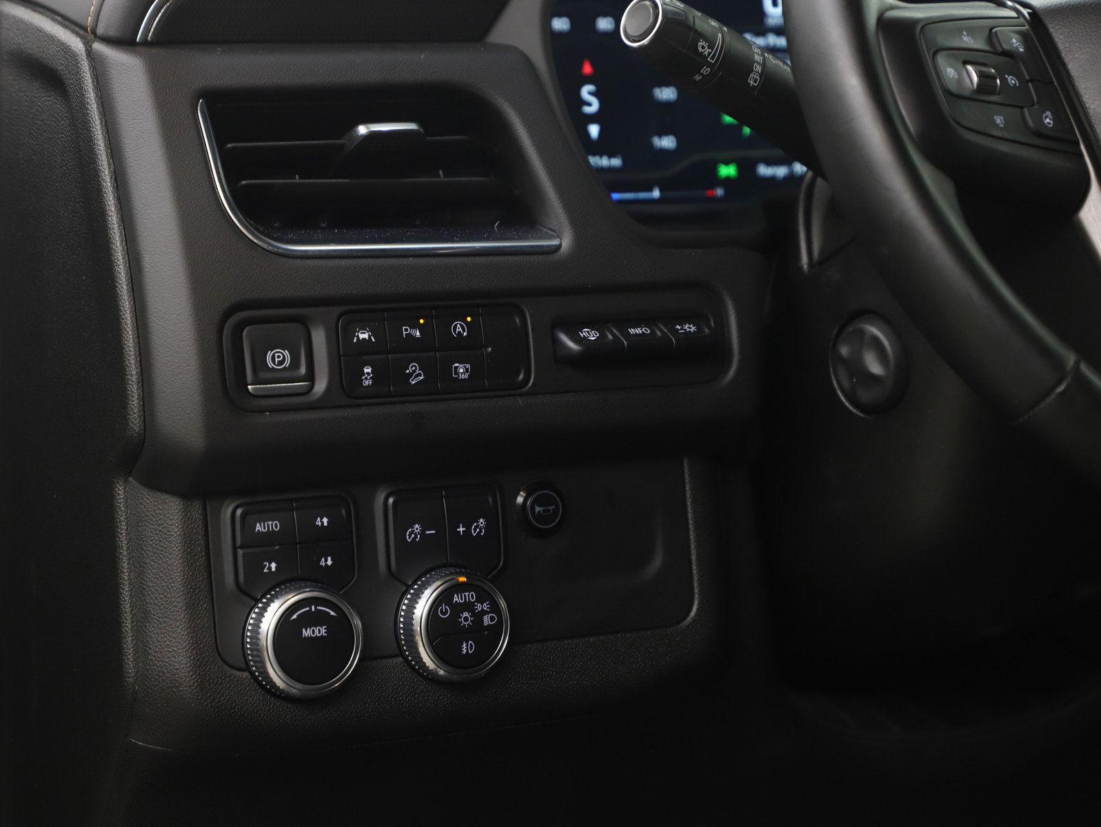 Used 2023 GMC Yukon XL AT4 w/ AT4 Premium Package AWD/4WD image 27