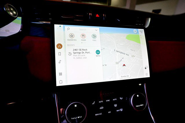 Used 2024 Jaguar XF R-Dynamic SE image 40