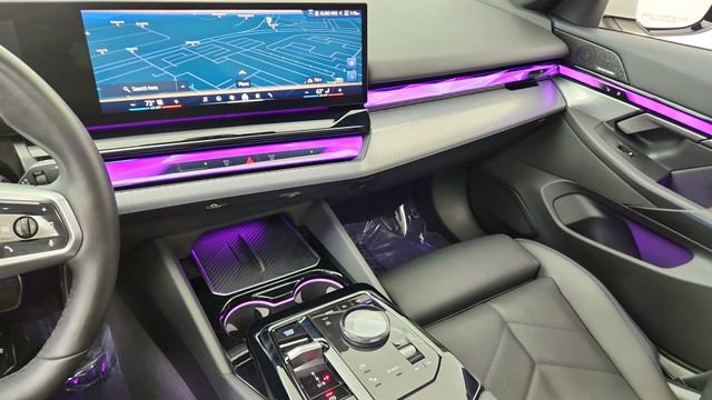 Used 2025 BMW i5 xDrive40 w/ M Sport Package image 44