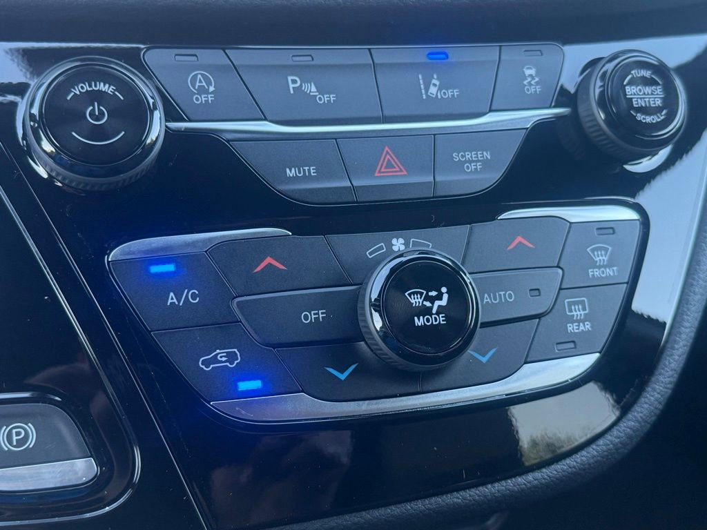 New 2026 Chrysler Pacifica Select image 15