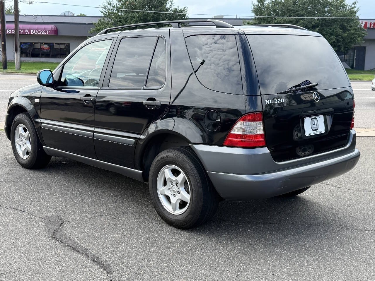Used 1999 Mercedes-Benz ML 320 4MATIC image 9