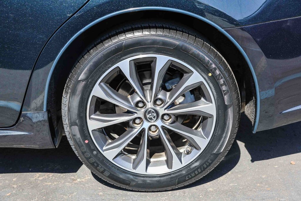 Used 2016 Toyota Avalon XLE Premium FWD image 28