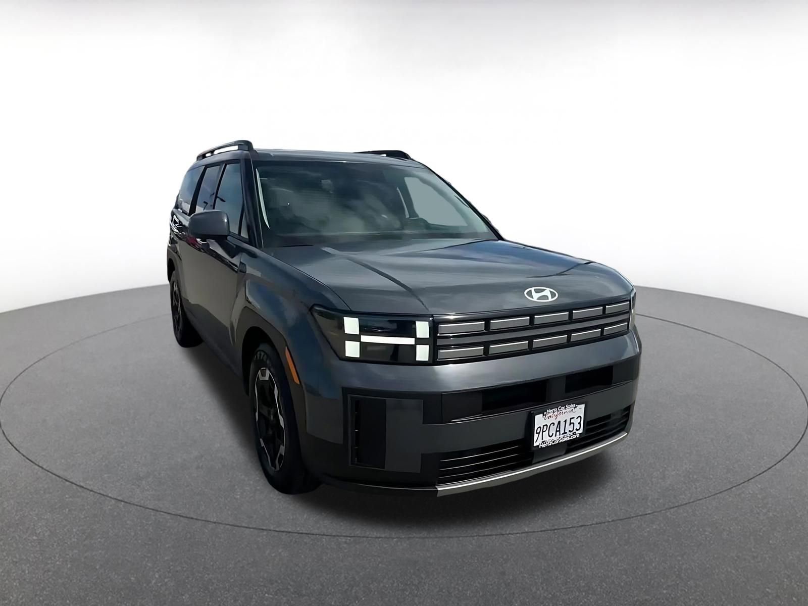 Used 2025 Hyundai Santa Fe SEL image 3