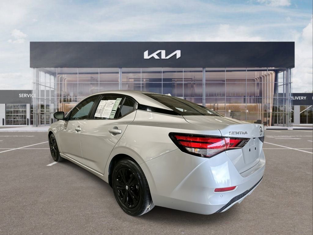 Used 2023 Nissan Sentra SV image 6