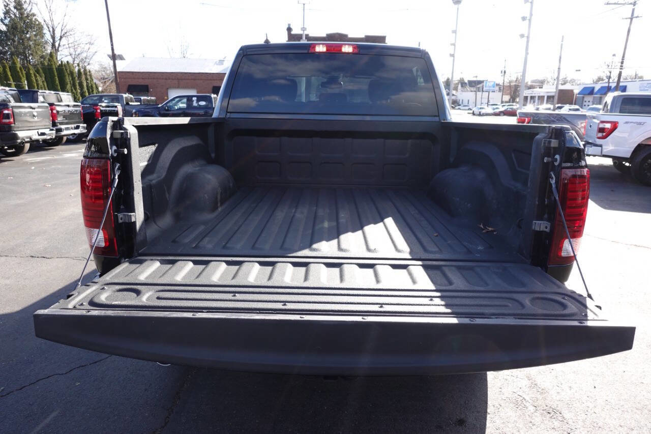 Used 2021 RAM 1500 Classic Warlock image 25