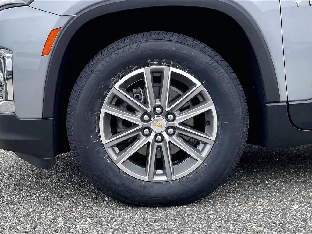 Used 2023 Chevrolet Traverse LT w/ LPO, Floor Liner Package AWD/4WD image 7