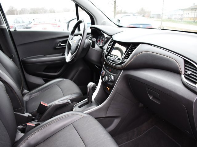 Used 2019 Chevrolet Trax LT w/ LT Convenience Package image 29