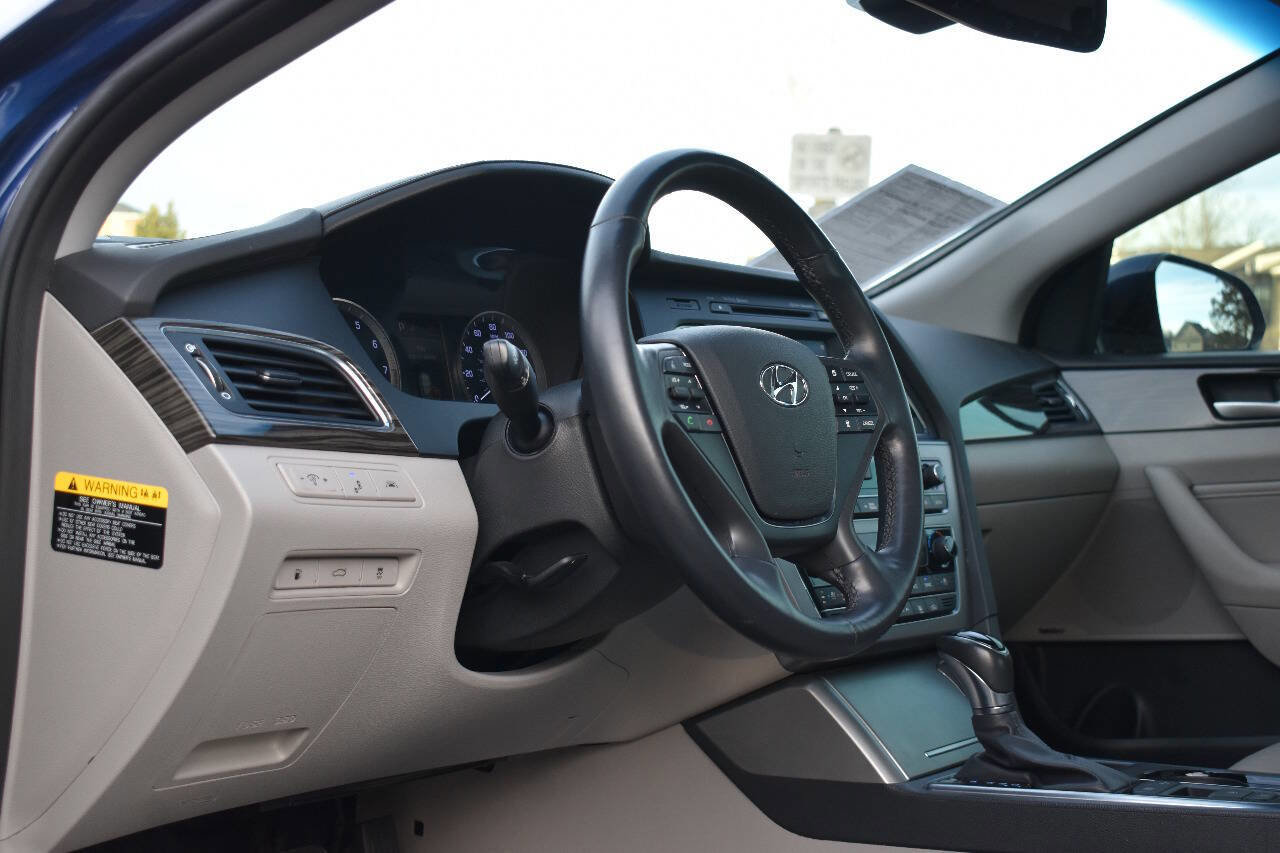 Used 2015 Hyundai Sonata Limited w/ Option Group 06 image 22