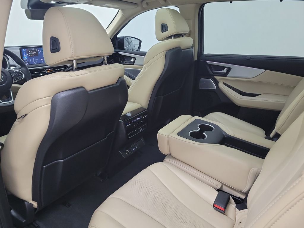 Used 2025 Acura MDX w/ Technology Package image 16
