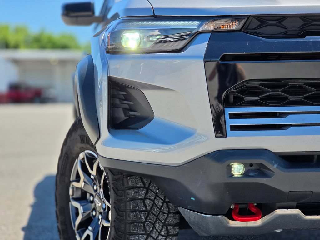 Used 2025 Chevrolet Colorado ZR2 AWD/4WD image 10