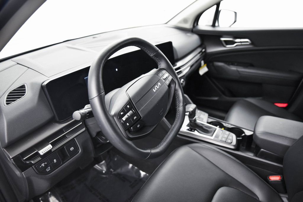 New 2026 Kia Sportage EX w/ EX Panorama Roof Package image 18