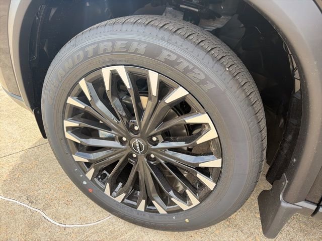 New 2026 Nissan Rogue Dark Armor image 8