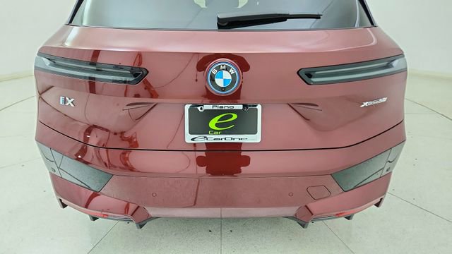 Used 2024 BMW iX xDrive50 w/ Premium Package AWD/4WD image 11