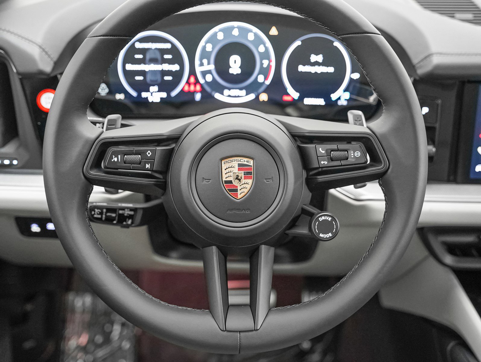 New 2026 Porsche Cayenne S image 17