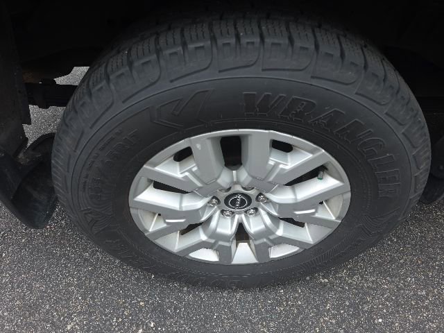 Certified 2022 Nissan Frontier SV w/ Technology Package AWD/4WD image 6
