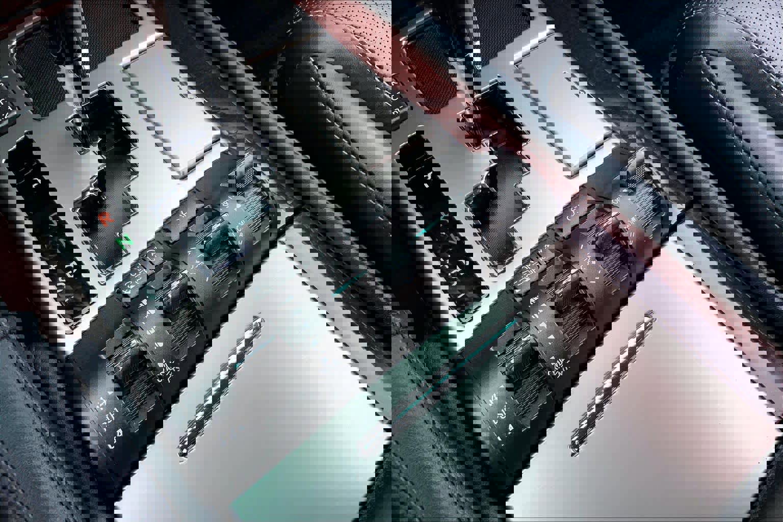 Used 2014 Lexus LX 570 4WD image 35