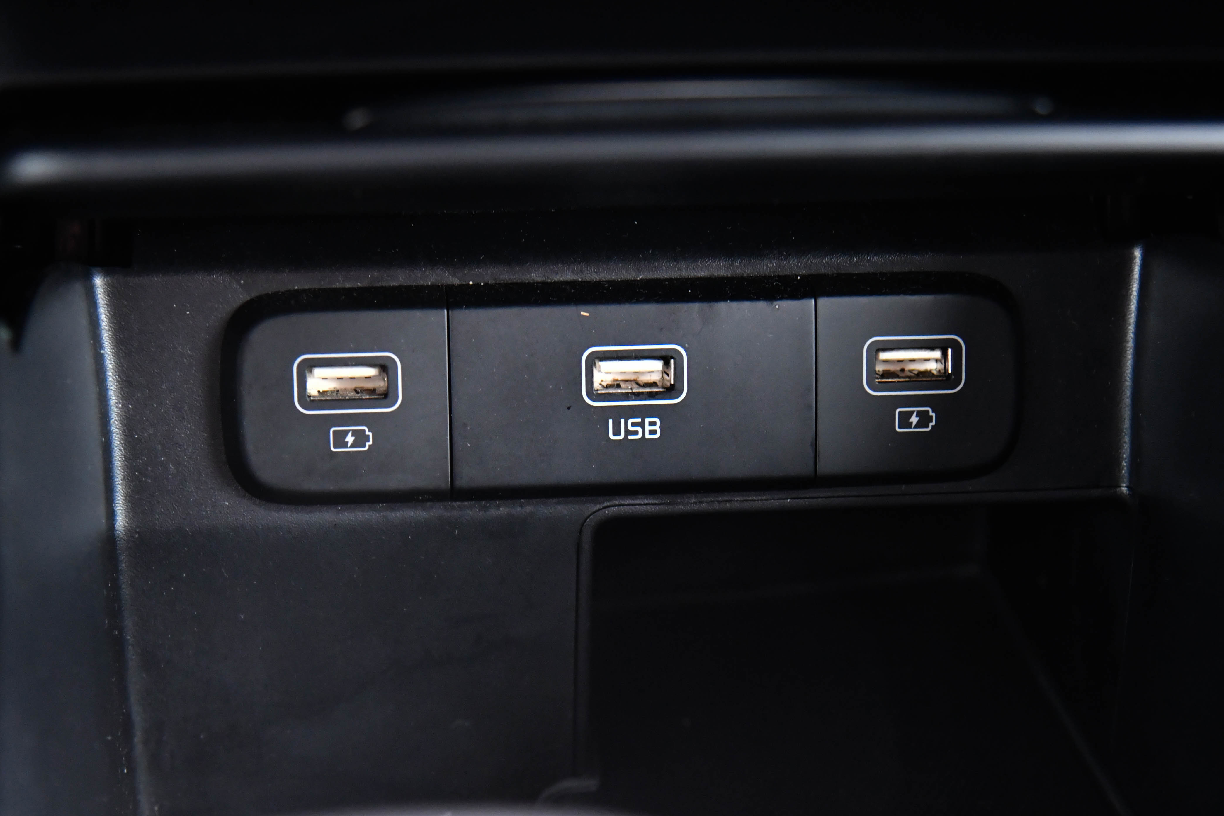 Used 2023 Kia Sorento LX image 23