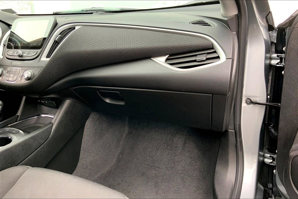 Used 2024 Chevrolet Malibu LT image 16