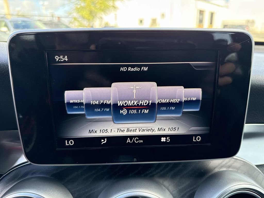 Used 2018 Mercedes-Benz GLC 300 image 30