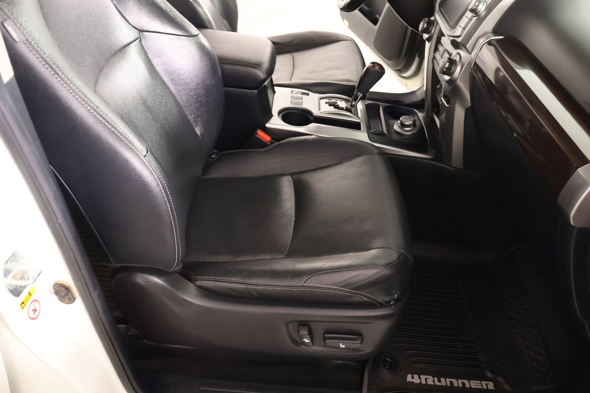 Used 2018 Toyota 4Runner Limited image 14