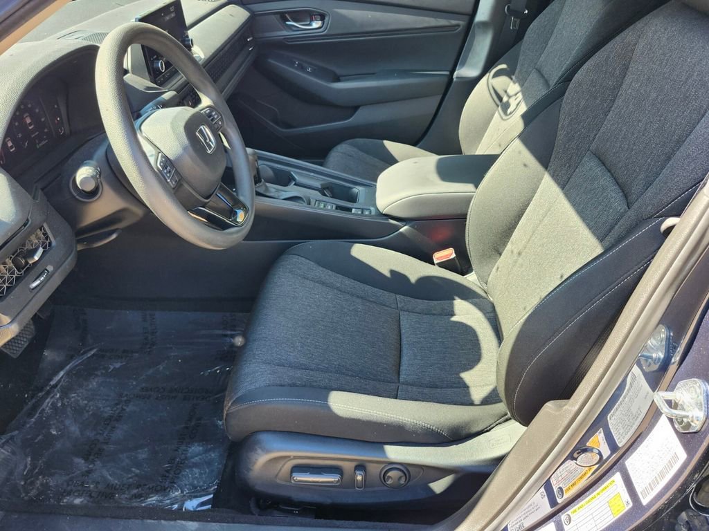 Used 2025 Honda Accord SE image 11
