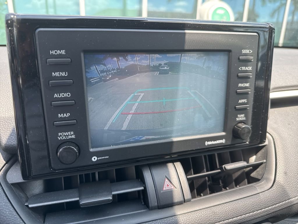 Used 2020 Toyota RAV4 XLE FWD image 3