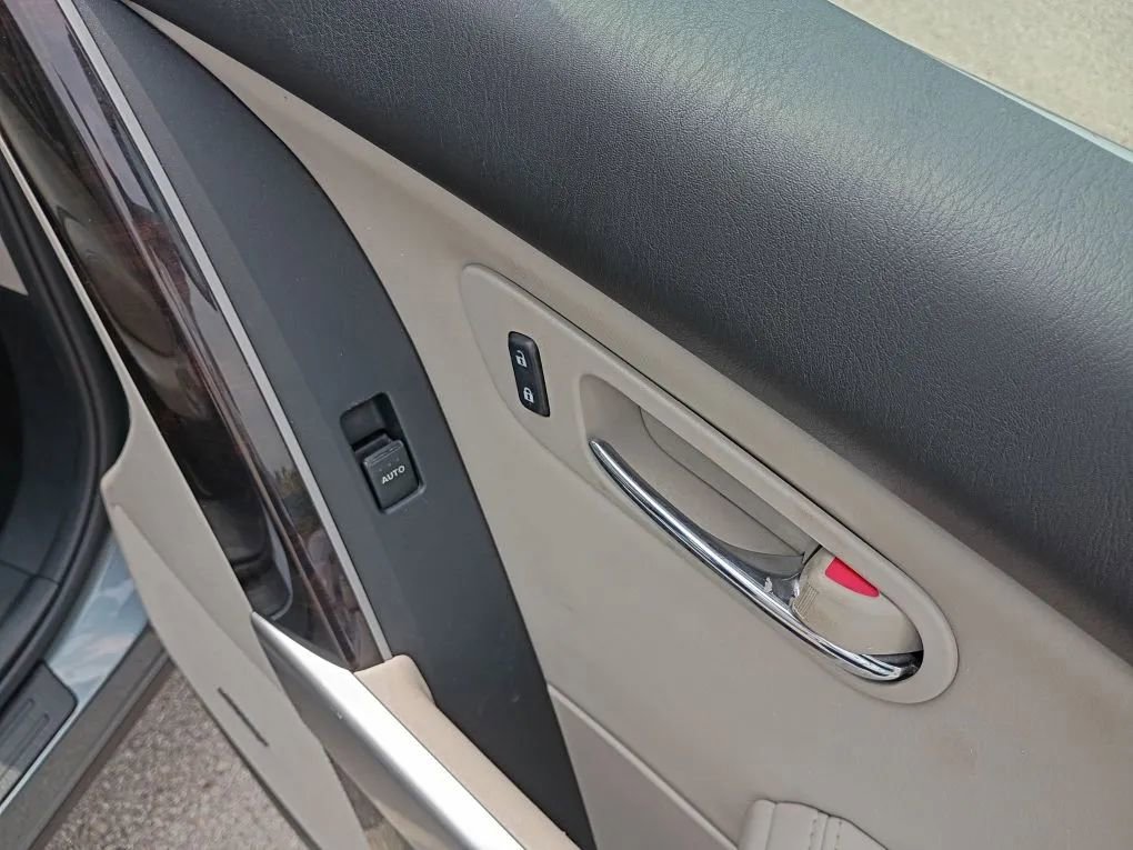 Used 2012 MAZDA CX-9 Grand Touring w/ Moonroof & Bose Audio Pkg FWD image 23