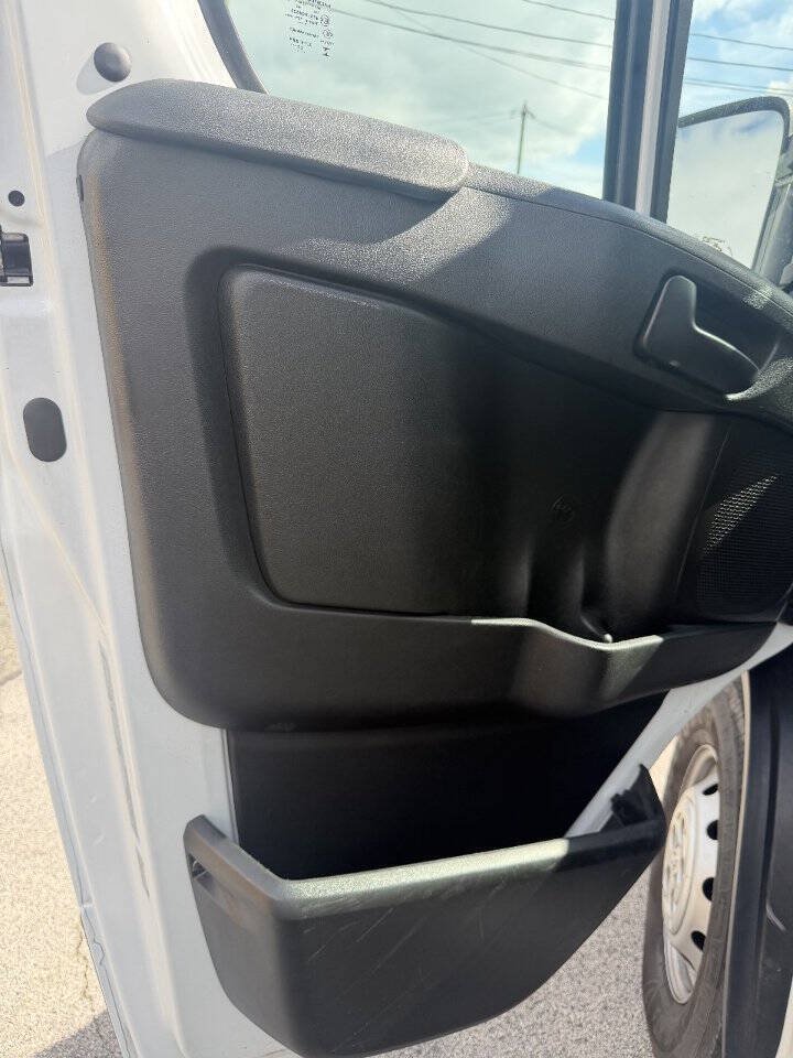 Used 2023 RAM ProMaster 3500 FWD image 2