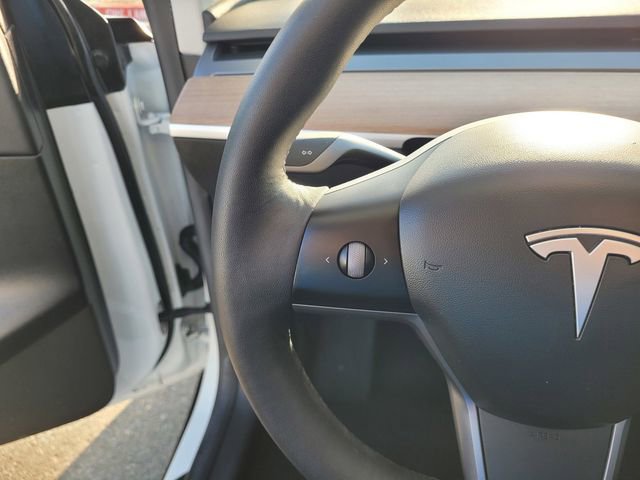 Used 2021 Tesla Model Y Long Range AWD/4WD image 19