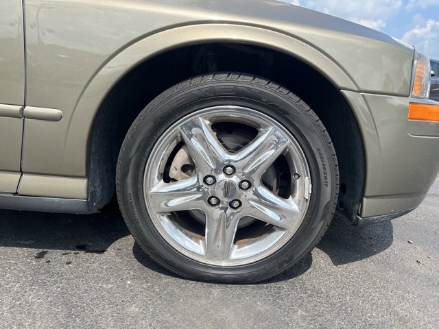 Used 2002 Lincoln LS image 16