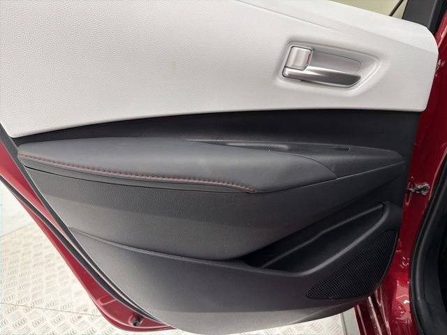 Used 2025 Toyota Corolla SE FWD image 9